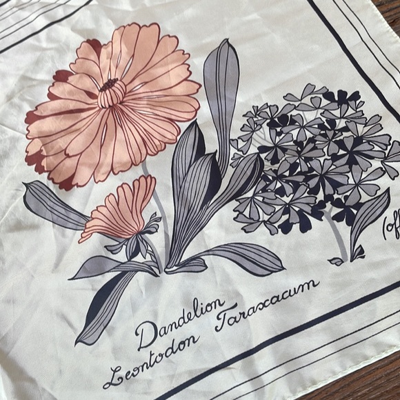 Vintage ECHO floral sulk scarf EUC - Picture 3 of 7